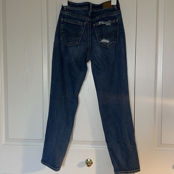 American Eagle Straight Leg Mom Jeans - Picture 3 of 4